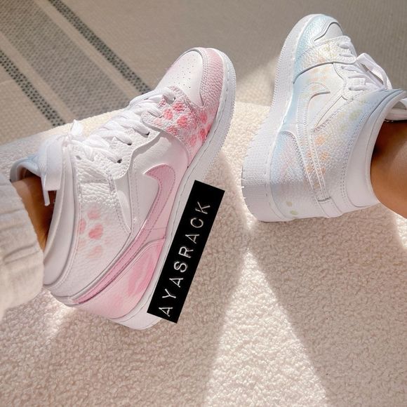 Custom painted Air Jordan 1 mid - Picture 5 of 5